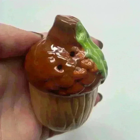 Ceramic Acorn Salt And Pepper Shaker Set Japan Thanksgiving Autumn Fall Decor - Picture 4 of 5
